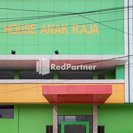 Guest House Anak Raja Pangkalan Bun Syariah Mitra Reddoorz Eksteriør billede